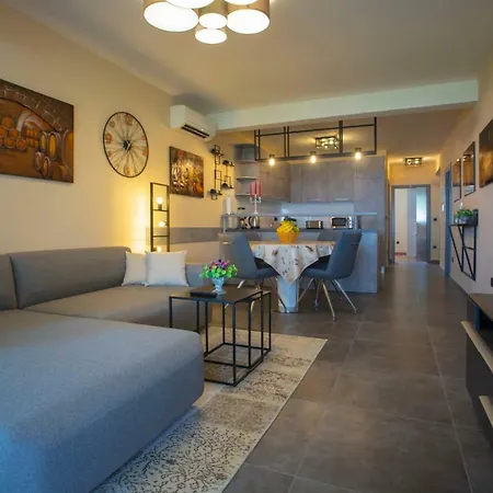 Edgar * מאקרסקה