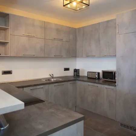 Edgar * מאקרסקה