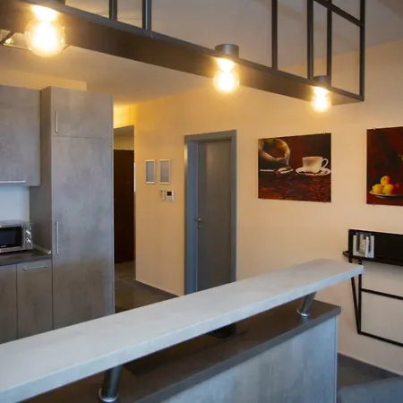 Edgar Apartment *